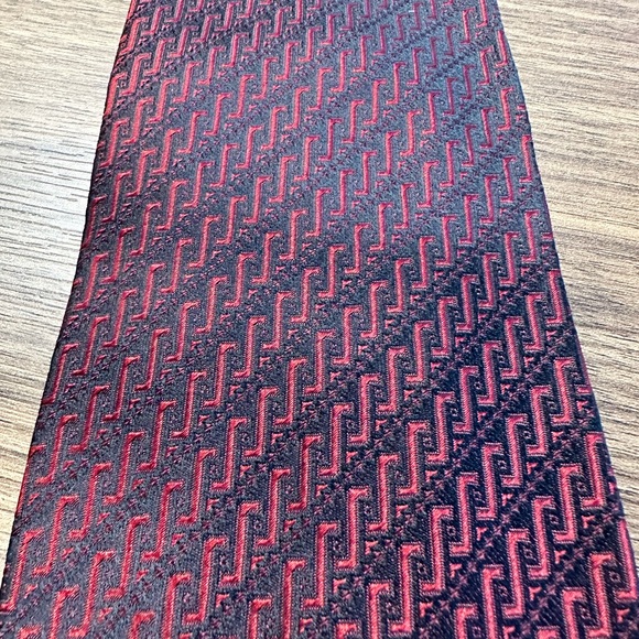 Manzoni Pure Silk Tie. Red & Black - Picture 3 of 4